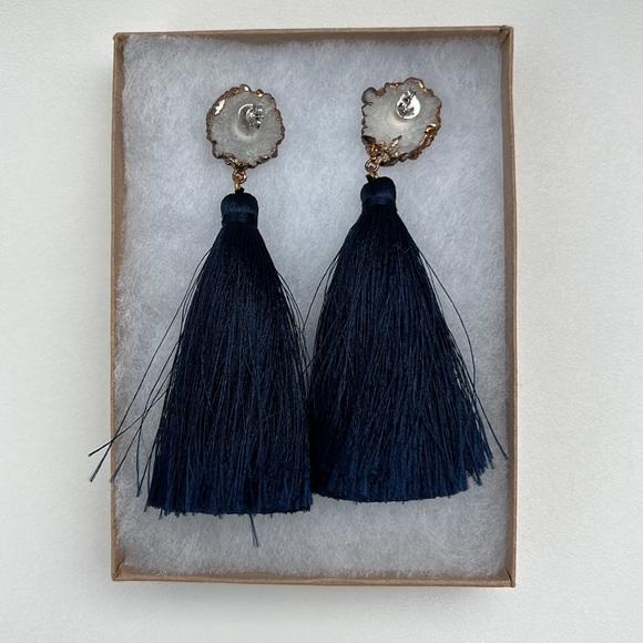 Vivian Drew Tassle Earrings - Picture 3 of 5